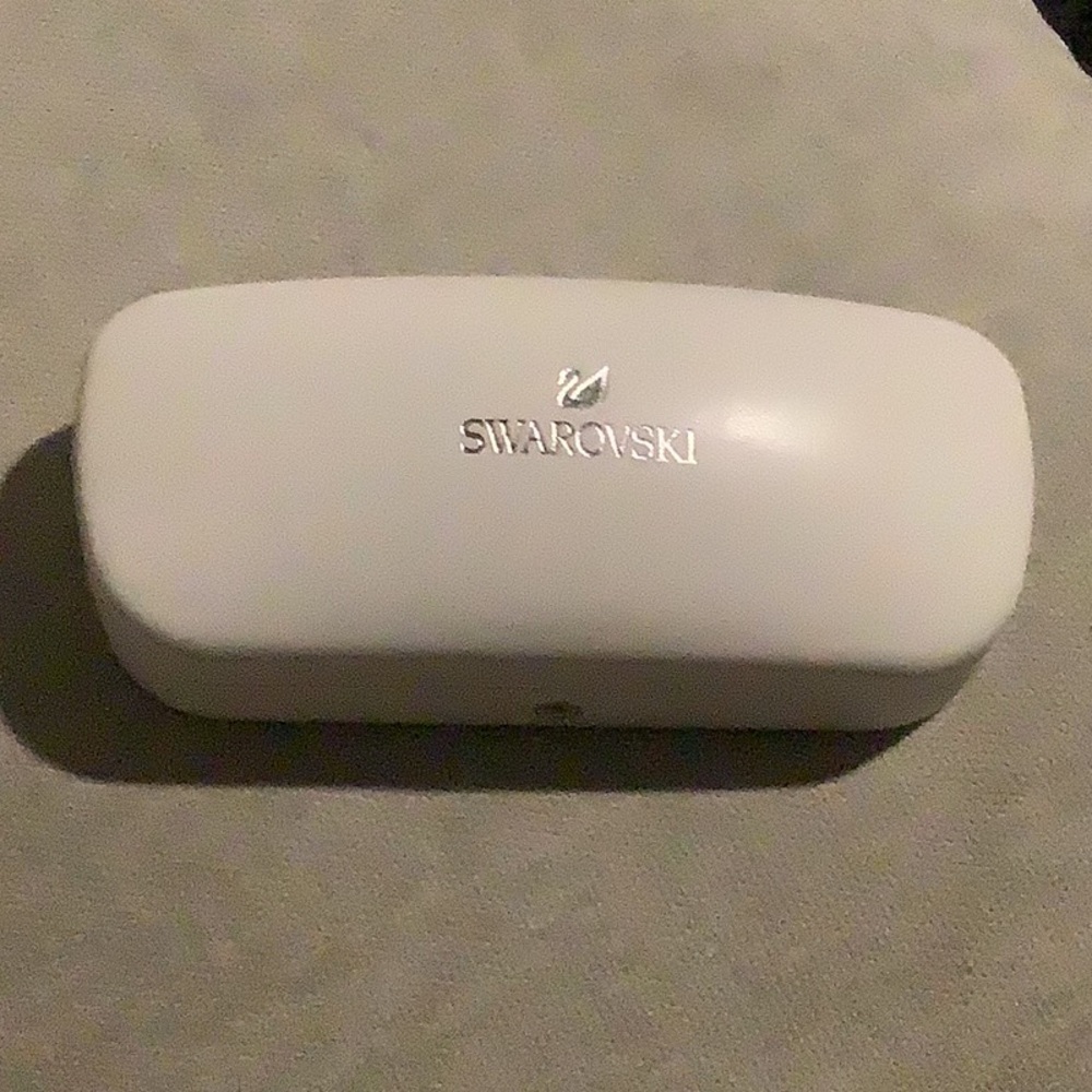 AUTHENTIC SWAROVSKI WHITE HARD CLAMSHELL CASE